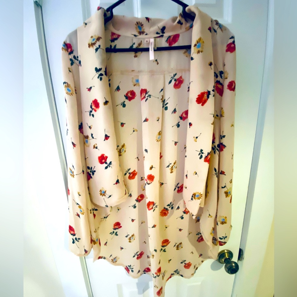 Light Pink Floral Kimono-Style Blazer with Long Flowy Back